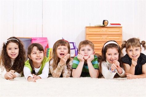 רוב הסיכויים שקוראים להן: נועה, שירה, מאיה, תמר ויעל (צילום: shutterstock)